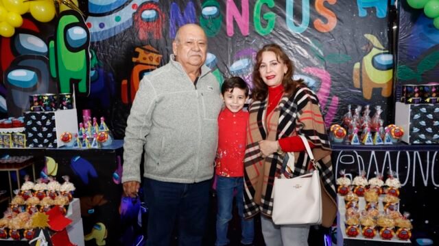 Ernesto Castellanos celebra su cumpleaños con una alegre fiesta en Tuxtla Gutiérrez