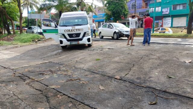 Colisión vehicular deja daños materiales en Tapachula