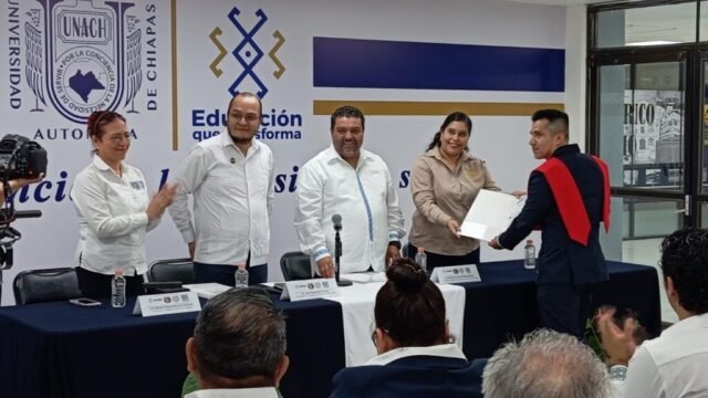 CECOCISE celebra 16 años con graduación de Licenciatura en Derechos Humanos en Tapachula