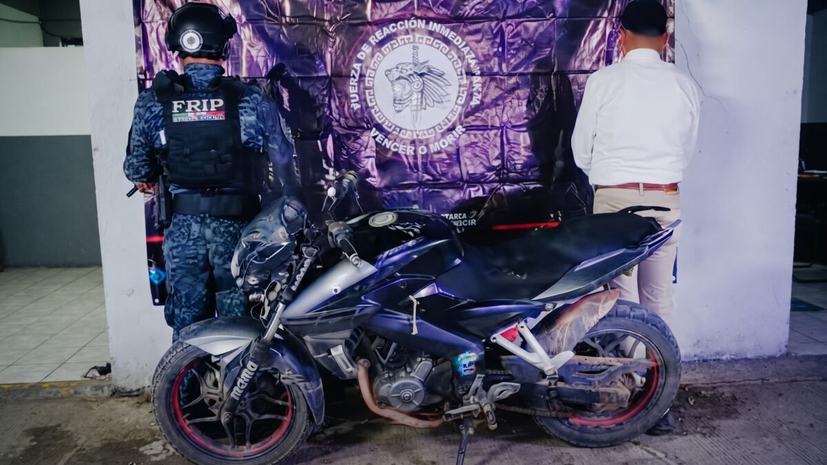 Aseguran motocicleta abandonada con números alterados en Jaltenango