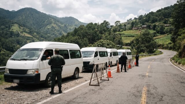 Aseguran tres vehículos irregulares en operativo en San Cristóbal de Las Casas