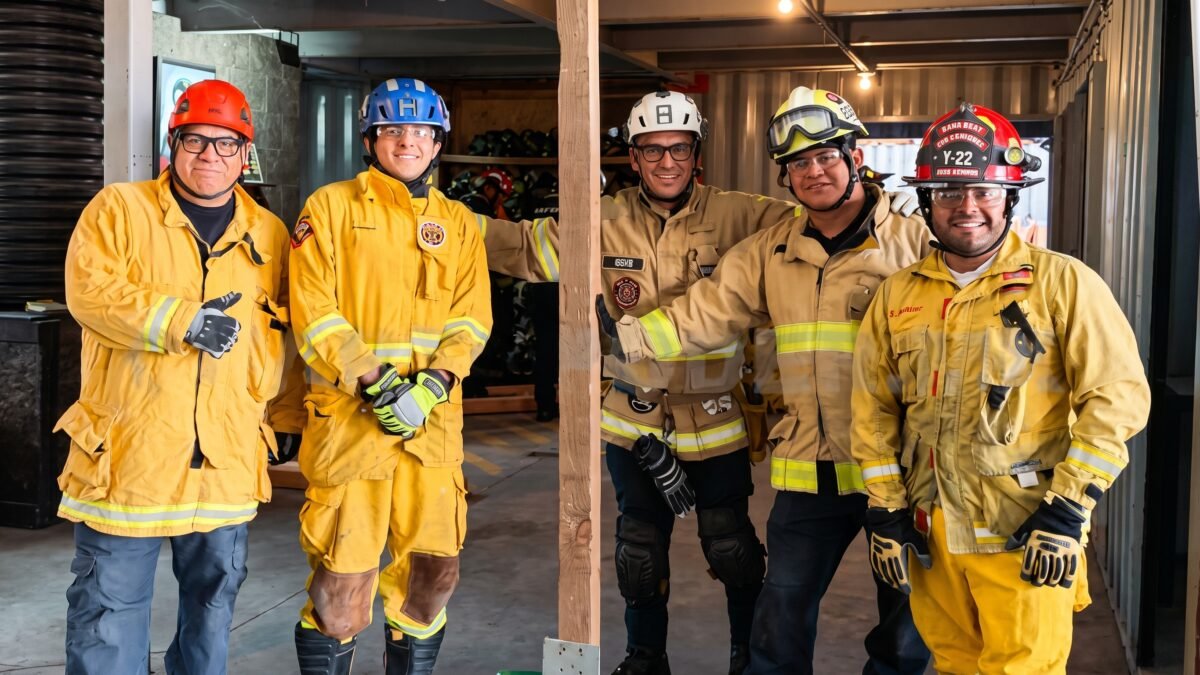 Bomberos de San Cristóbal concluyen capacitación en congreso internacional en Tijuana
