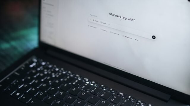 Especialista propone usar la inteligencia artificial para fomentar el pensamiento crítico