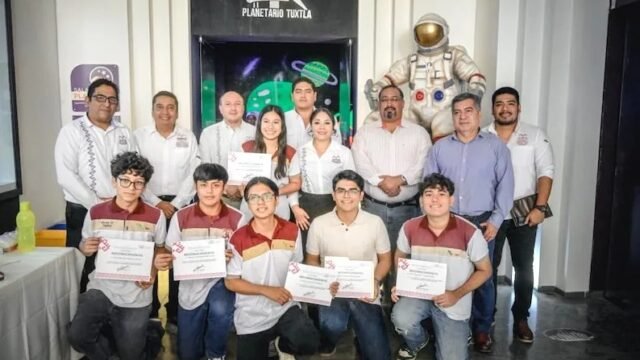 Estudiantes del Cecytech reciben becas para estancias científicas en Chiapas
