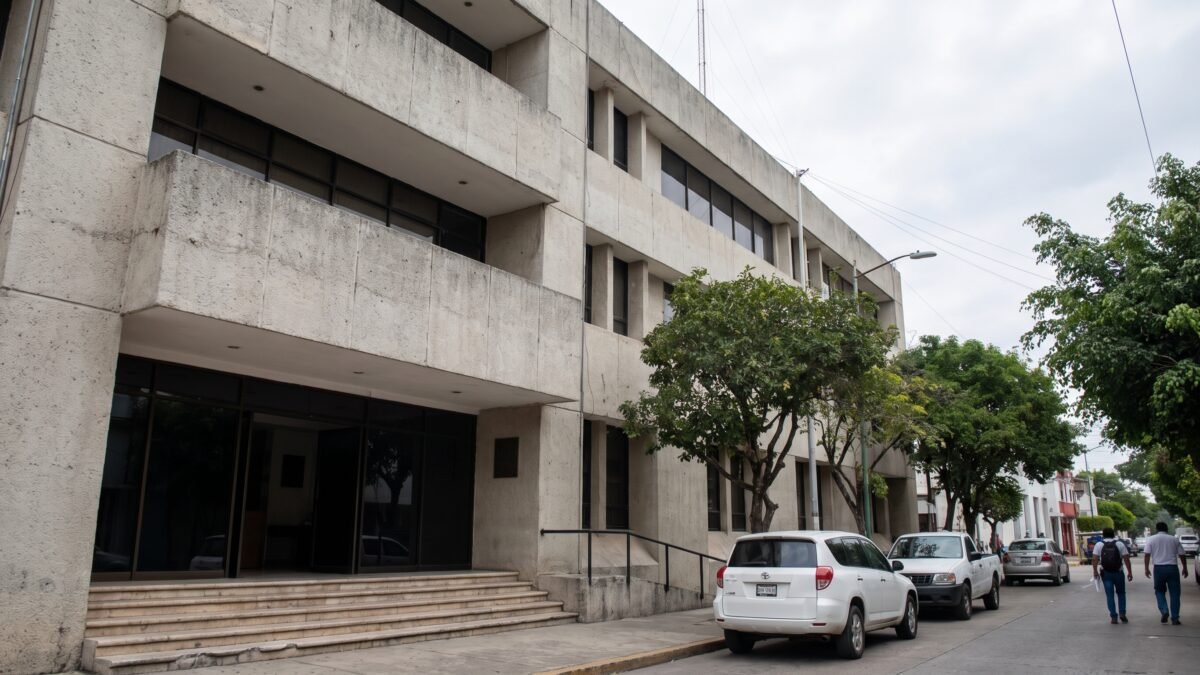 Familia de estudiante detenido en Comitán asegura que Fiscalía se equivocó de persona