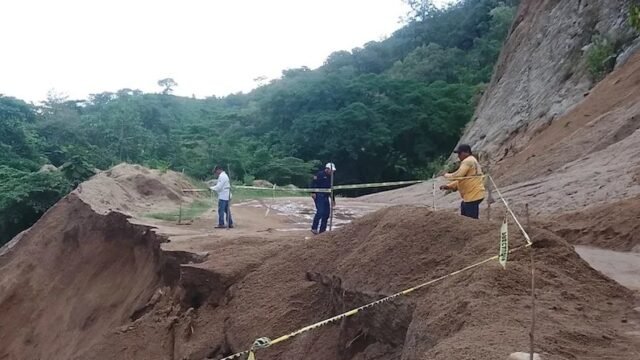 Lluvias provocan evacuación de familias y afectaciones en cinco municipios de Chiapas