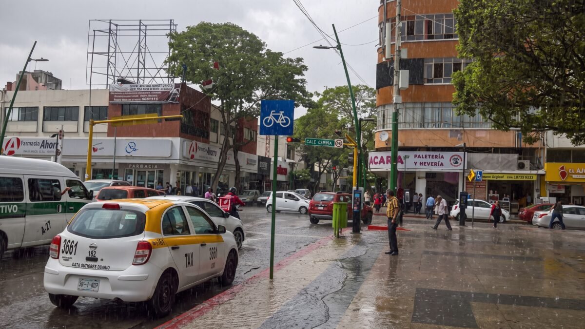 Protección Civil de Tuxtla llama a no exponerse tras muerte de joven arrastrado por lluvia