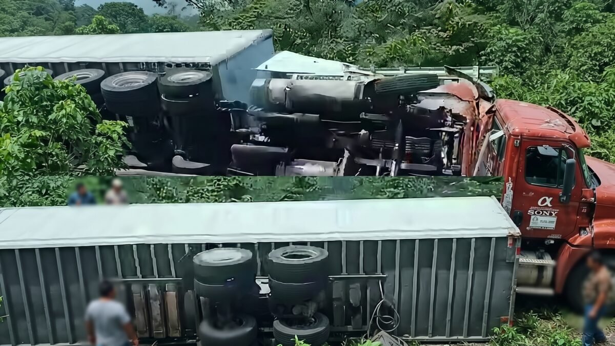 Tráiler vuelca en la carretera Tonalá-Pijijiapan antes del 61/o Batallón de Infantería