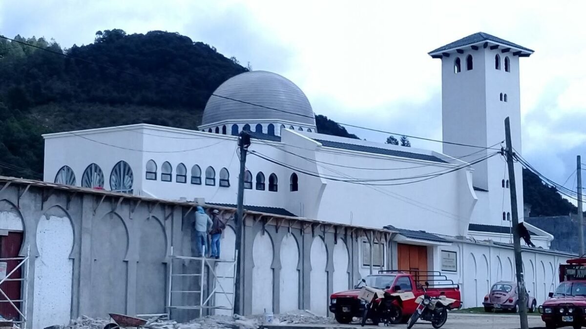 19 credos en una sola ciudad: San Cristóbal mezcla dos religiones en la mitad de sus casas