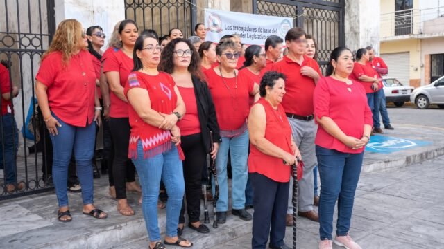 20 años esperando jubilación: trabajadores del Congreso de Chiapas amagan con irse a huelga
