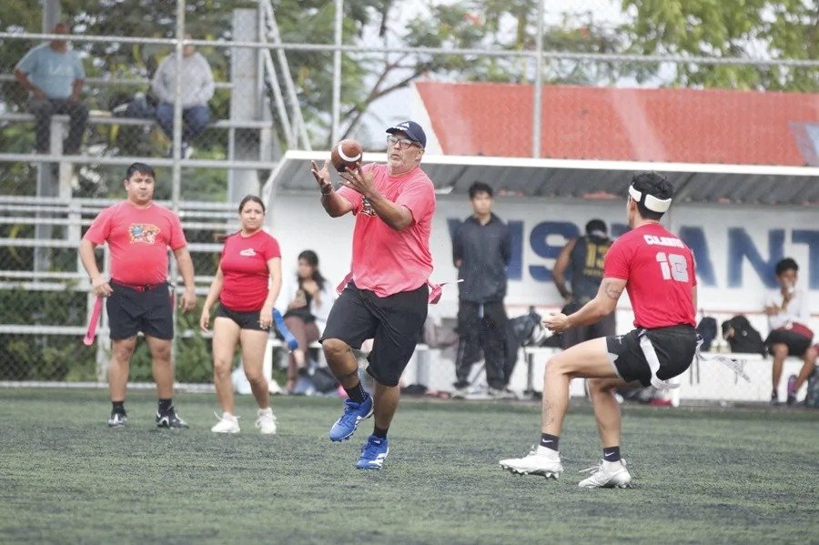 A ganar o a casa: Mustangs e Iron Dogs abren los playoffs del Open Mixto en Tuxtla