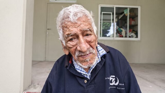 Abandonan a abuelito de Arriaga en hospital de Oaxaca: a sus 94 años busca a su familia