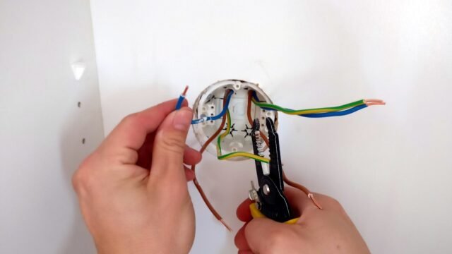 Abren registro para cursos gratis de plomería y electricidad en tres ciudades de Chiapas