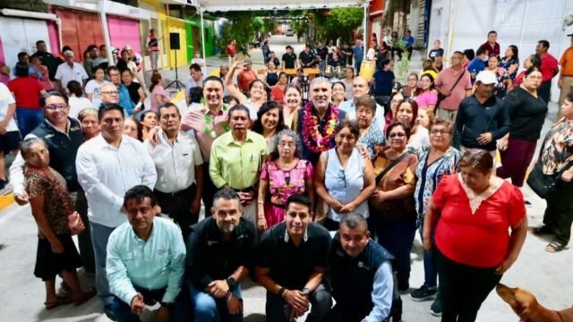 Ángel Torres inaugura calle pavimentada en la colonia Lindavista Shanká de Tuxtla