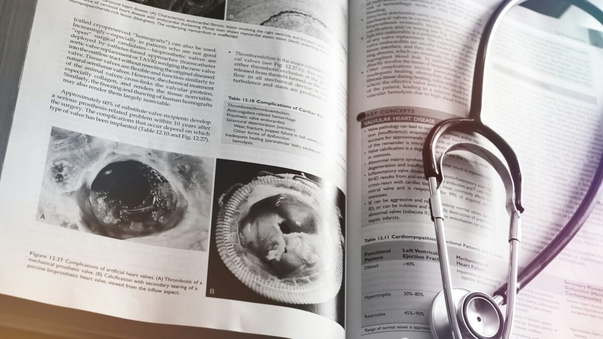 ¡Ansiedad en bata blanca!: 58% de estudiantes de medicina de la UNACH reporta síntomas