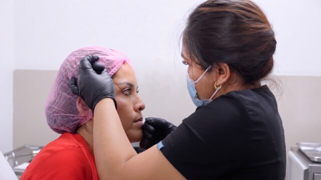 Anuncian en Tapachula jornada de micropigmentación para mujeres con cáncer de mama