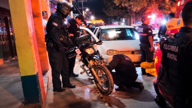 Arrolla a una menor en Comitán e intenta escapar: policías le dan alcance