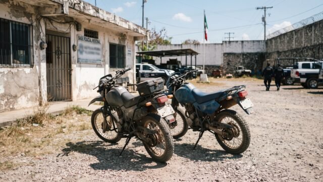 Aseguran en Frontera Comalapa y Motozintla dos motocicletas con reporte de robo en Guatemala