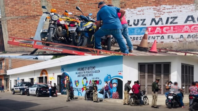 Aseguran motocicletas sin casco ni documentos en operativo vial en Cintalapa
