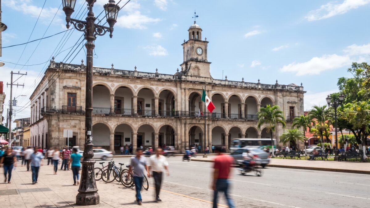 ASF observa 7.2 millones a gestión de Rosy Urbina en Tapachula por compra de luminarias