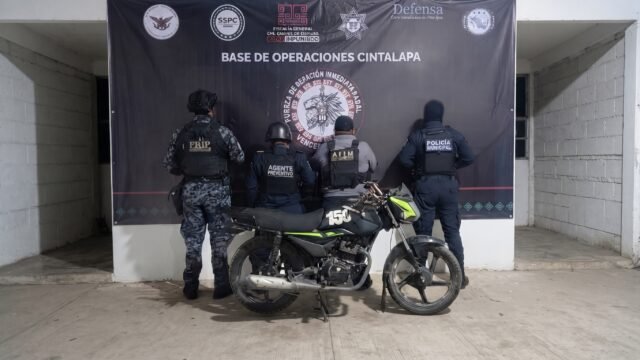 Botada en el monte y con reporte de robo: hallan moto Italika en El Otro Mundo, Cintalapa