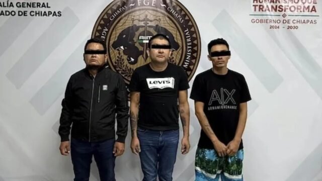 ¡Caen tres en pleno cateo!: aseguran cristal, marihuana y básculas en Tuxtla