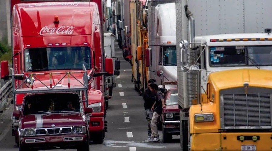 Canacar amaga con paralizar a México: paro indefinido en puertos, aduanas y Chiapas