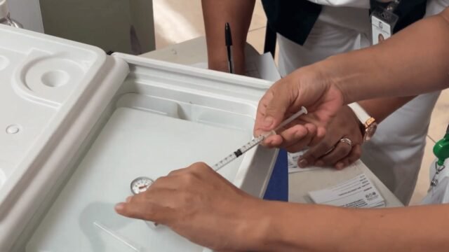 Cazan vacunas hasta Tuxtla: 55 de 114 niños sin esquema completo en tres comunidades de Ixtapa