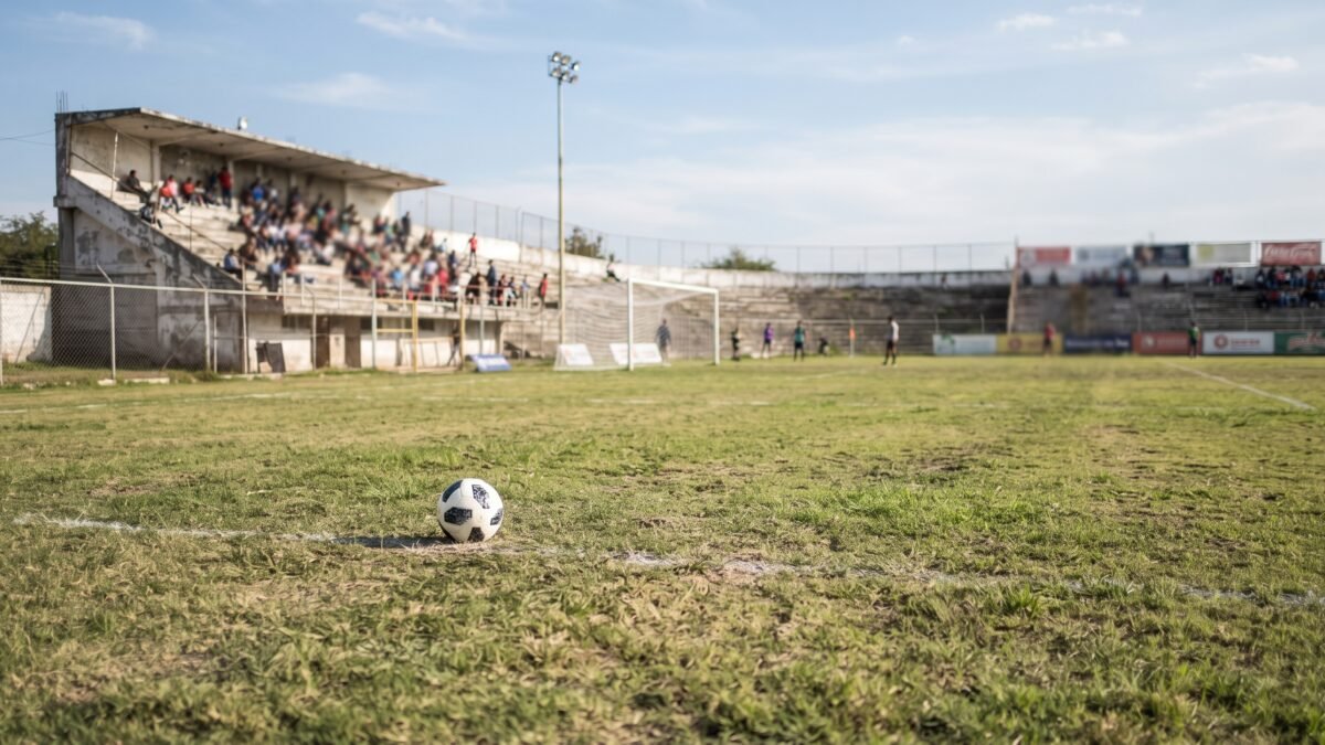 Chapulineros golea 4-1 a Huracanes de Arriaga y frena su avance en la Liga TDP