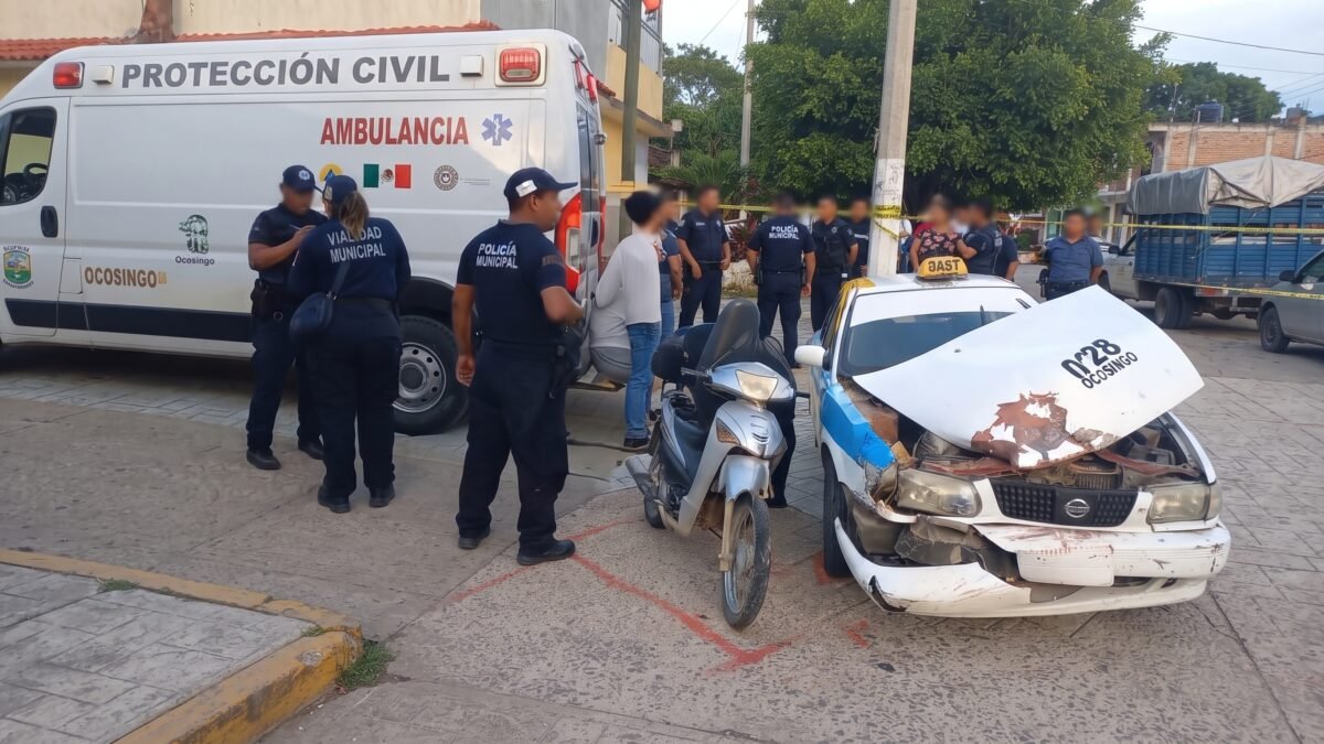 Choque de camioneta contra taxi y motocicleta deja un lesionado en Ocosingo