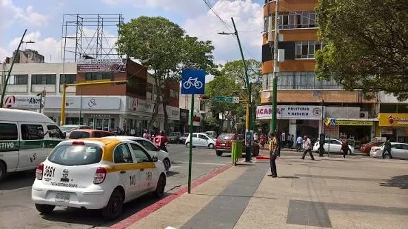 Ciudadanía retira lonas y blanquea bardas con propaganda anticipada en Tuxtla Gutiérrez