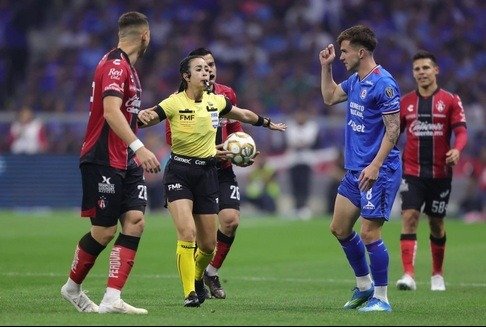 Comisión de Árbitros habría prohibido a silbantes pitar en torneos ajenos a la FMF