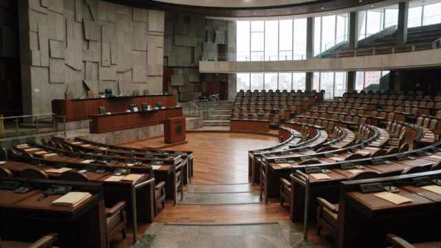 Comisiones del Senado aprueban Ley de Ingresos 2027 por 10.6 billones de pesos