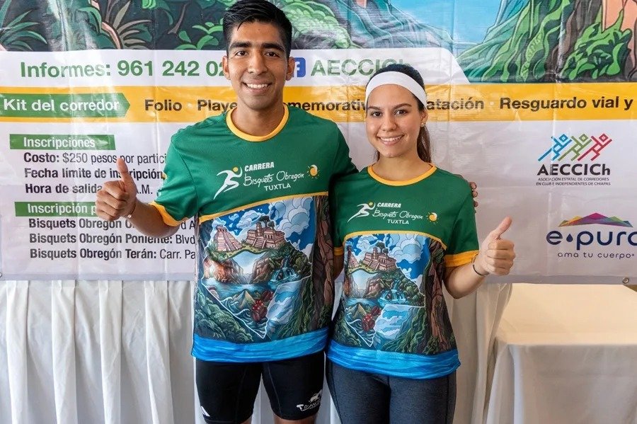 Con paisajes de Chiapas: destapan la playera de la Carrera Bisquets Obregón en Tuxtla