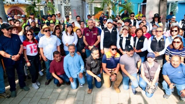 Dejan guapos los panteones: Ángel Torres lanza limpieza con 250 trabajadores en Tuxtla