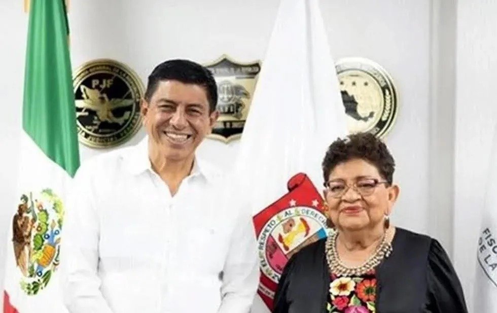 Denuncian ante la FGR al gobernador de Oaxaca, Salomón Jara, por delincuencia organizada