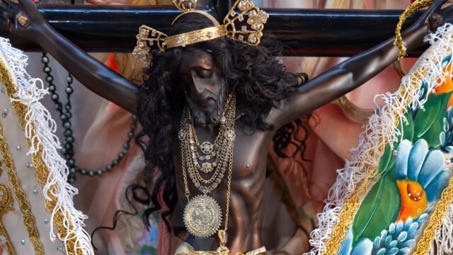 Denuncian robo de cadenas a imagen del Señor de Esquipulas en Chiapa de Corzo