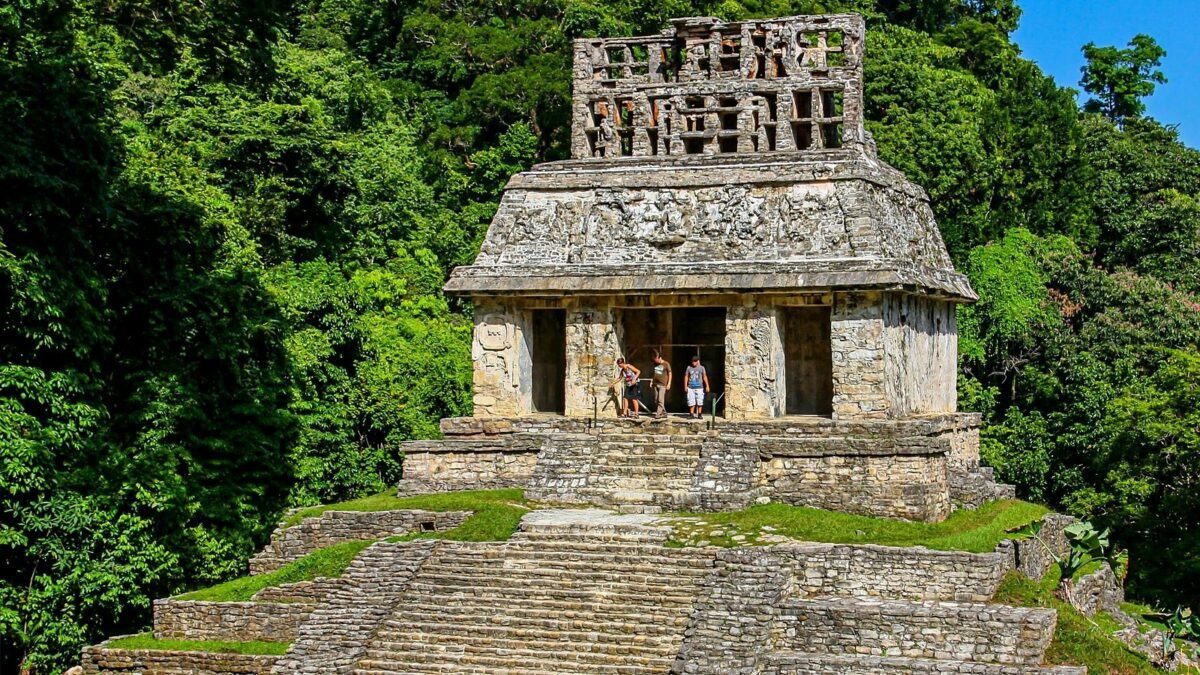 Desviaron ríos para levantar una ciudad: el secreto maya que escondía Palenque