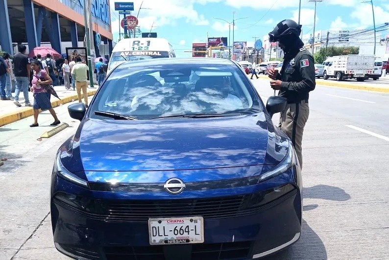 Detectan a choferes de plataforma haciendo base en bulevar de Tuxtla Gutiérrez