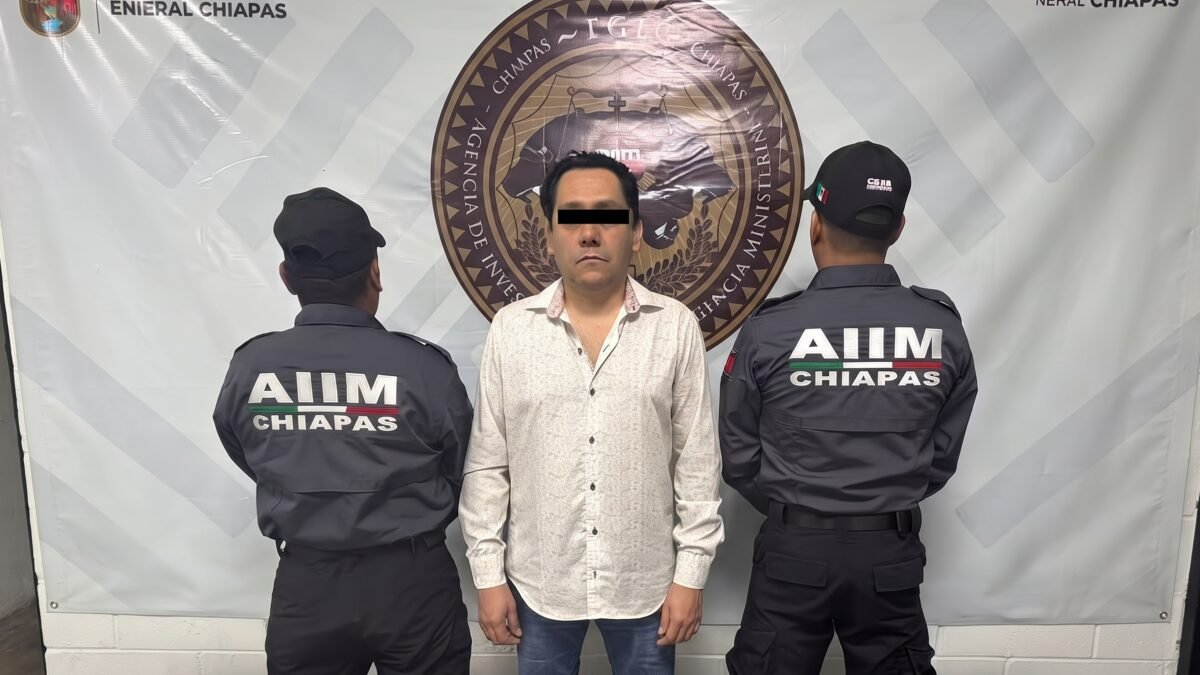 Detienen a Armando N. por presunto fraude de 1.3 millones con negocio de azúcar en Tuxtla