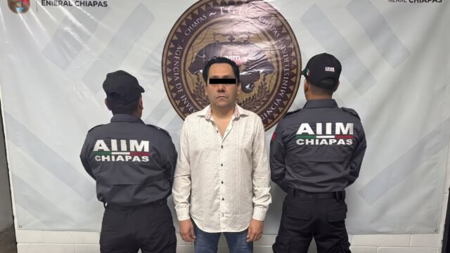 Detienen a Armando N. por presunto fraude de 1.3 millones con negocio de azúcar en Tuxtla