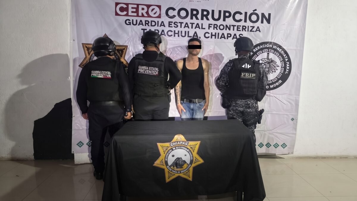 Detienen a hombre con 16 dosis de presunto cristal en Tapachula