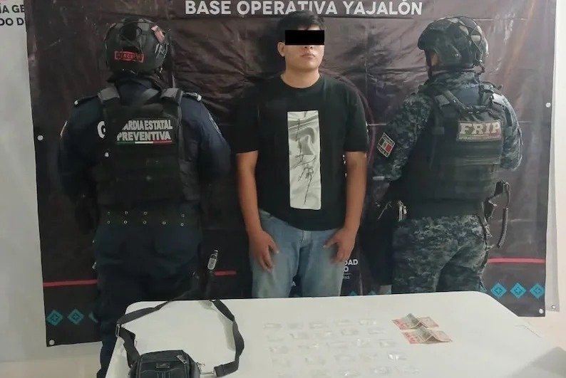 Detienen a hombre con 25 dosis de cristal en Petalcingo, Tila