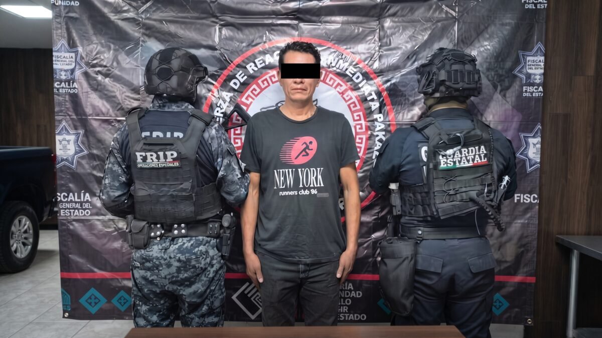 Detienen a hombre con seis bolsas de presunta droga en la colonia Santa Cruz de Tuxtla