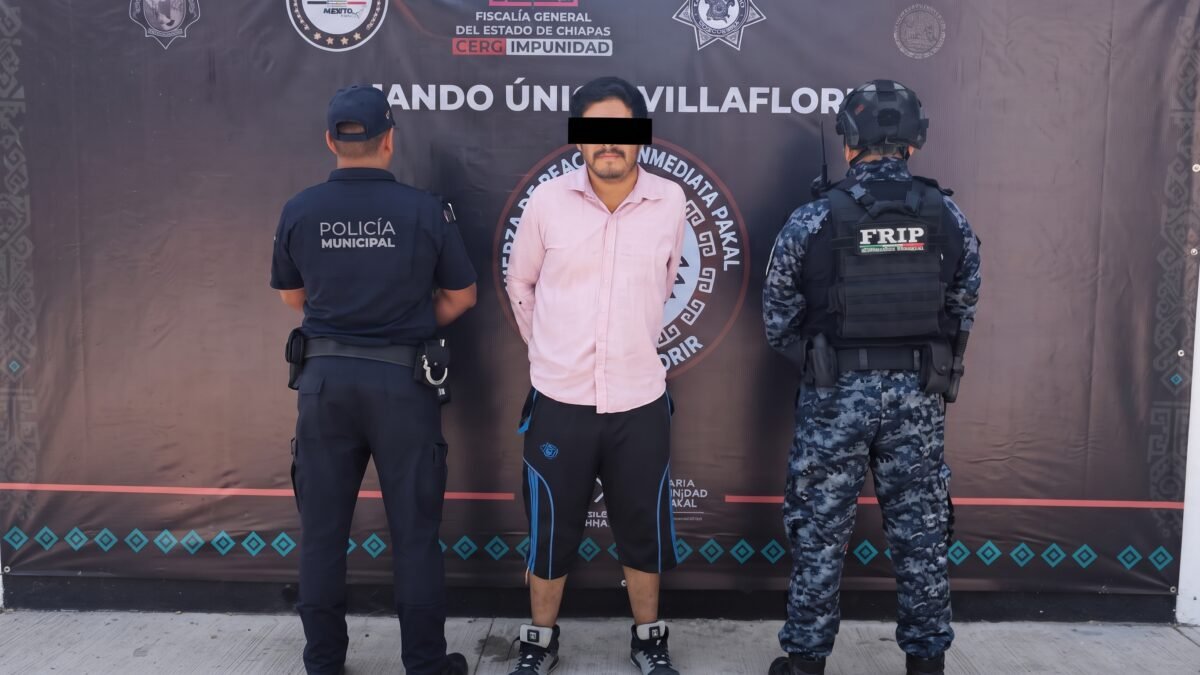 Detienen a hombre con seis envoltorios de presunta droga en Villaflores