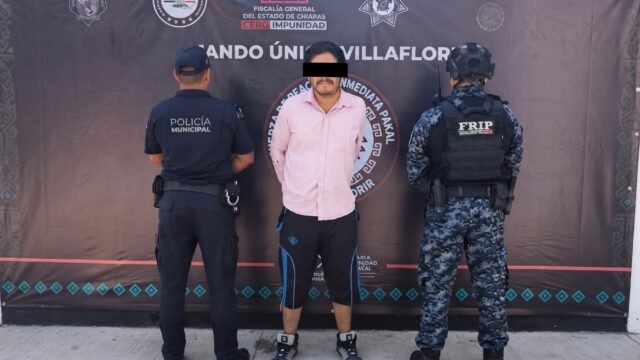 Detienen a hombre con seis envoltorios de presunta droga en Villaflores
