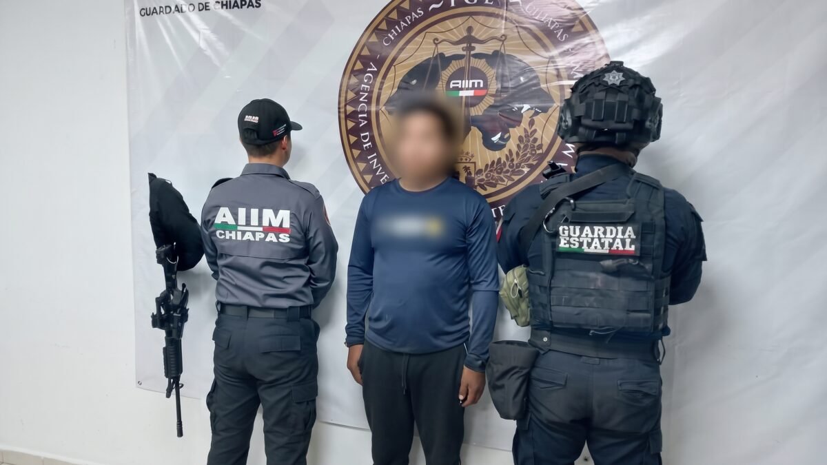 Detienen a hombre por desobediencia en barrio San Francisco de Tuxtla Gutiérrez