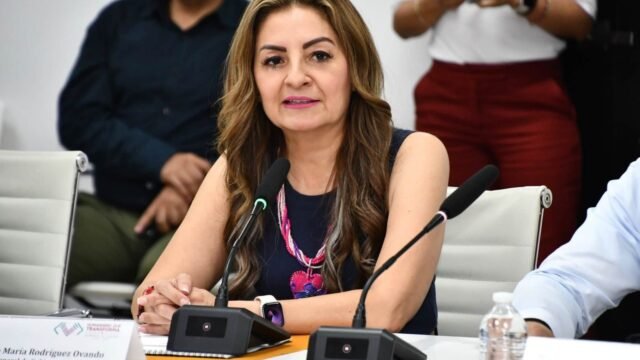 Dulce Rodríguez y Luis Avendaño coordinan acciones contra el cáncer de mama en Chiapas