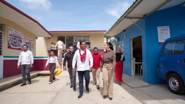 Eduardo Ramírez inaugura obras por más de 3.6 mdp en primaria de Tuxtla Gutiérrez