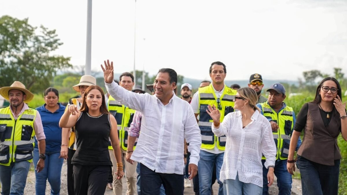 Eduardo Ramírez supervisa ciclovía de 17.5 kilómetros en Libramiento Sur de Tuxtla